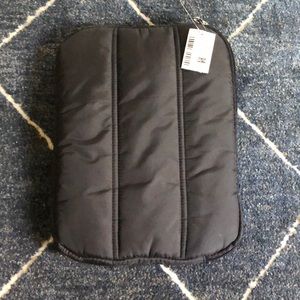 Aeropostale Tech Case